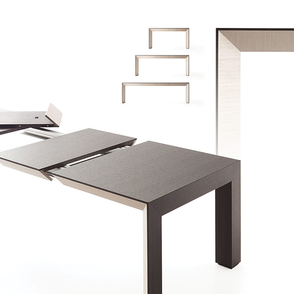 Perspectiva Extendable Table